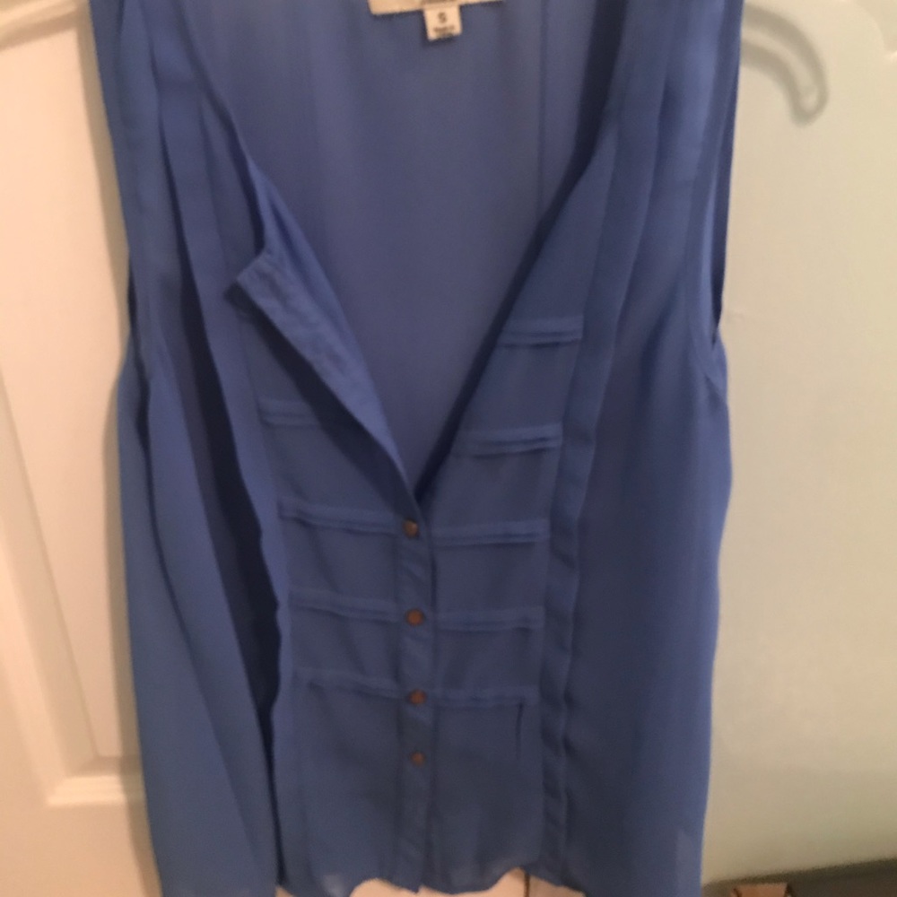 Blue tank top!